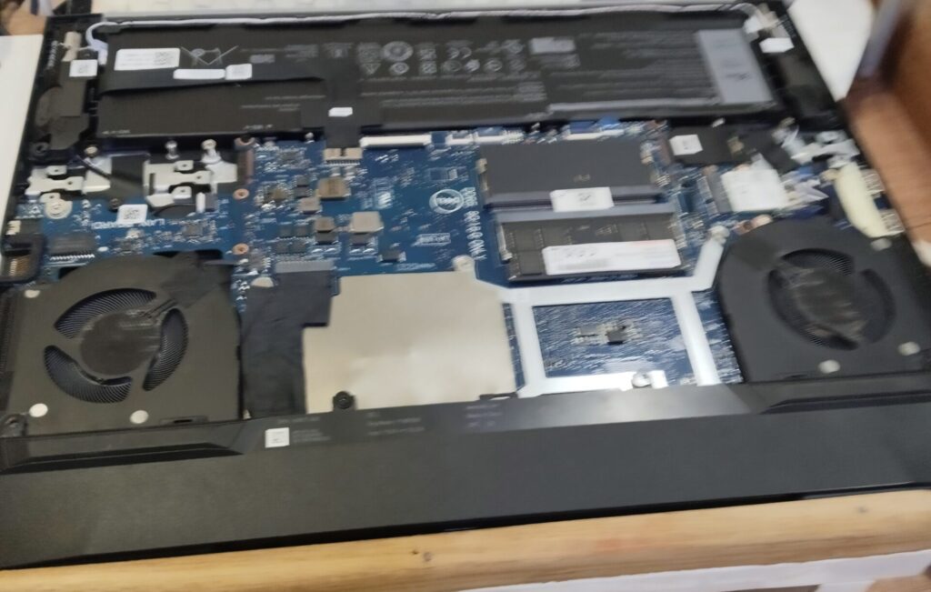 Professional team handling Laptop hardware issues in Sholinganallur